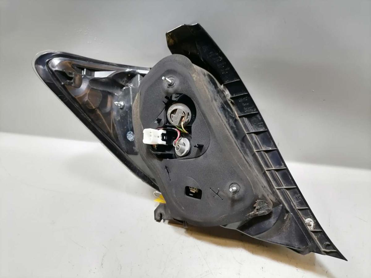 Toyota Yaris XP13 original Rücklicht Rückleuchte rechts teil LED BJ14